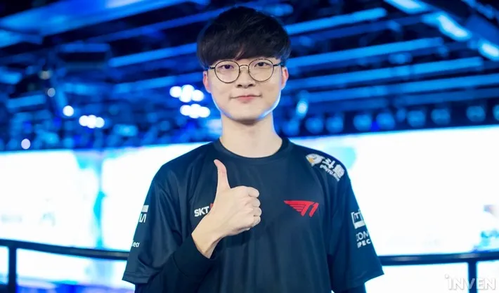 Faker League Player